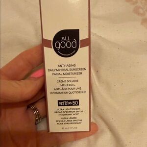 Anti-Aging Mineral Sunscreen Moisturizer - SPF 50